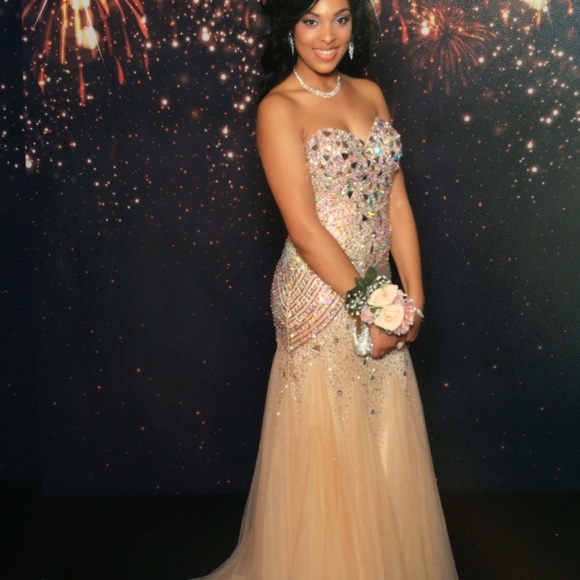 Henri's prom/pageant dress