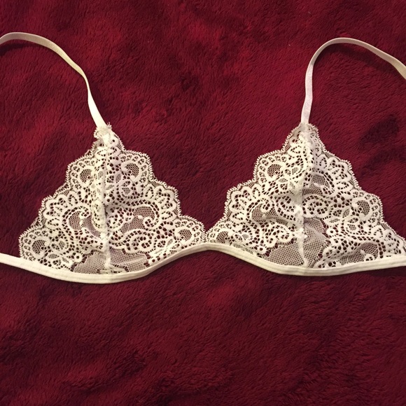 Super cute classic white bralette