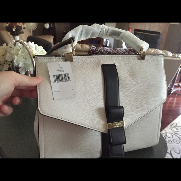 SOLD. NWT gorgeous Kate Spade! Cheaper on Mer!