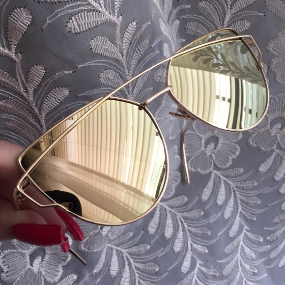 💰CASE INCLUDED💰Gold Mirror/Gold CrossWire - Picture 2 of 4