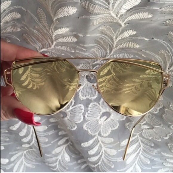 💰CASE INCLUDED💰Gold Mirror/Gold CrossWire - Picture 3 of 4