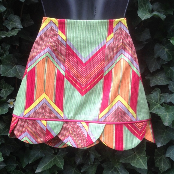 Anthropologie Judith March Aztec/scalloped Mini S - Picture 4 of 4