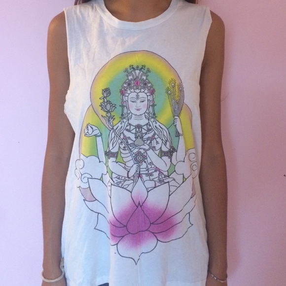 Distressed muscle tee