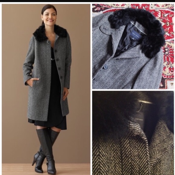Banana Republic Jackets & Blazers - Banana Republic Wool Winter Coat w/ Lamb Collar