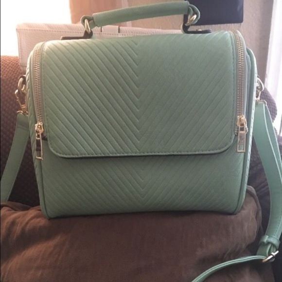 Purses SemiNew👍🏼 - Picture 4 of 4