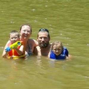 Meet your Posher, Crystal