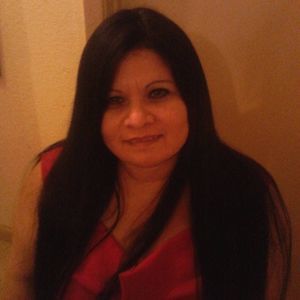 Meet your Posher, Adela