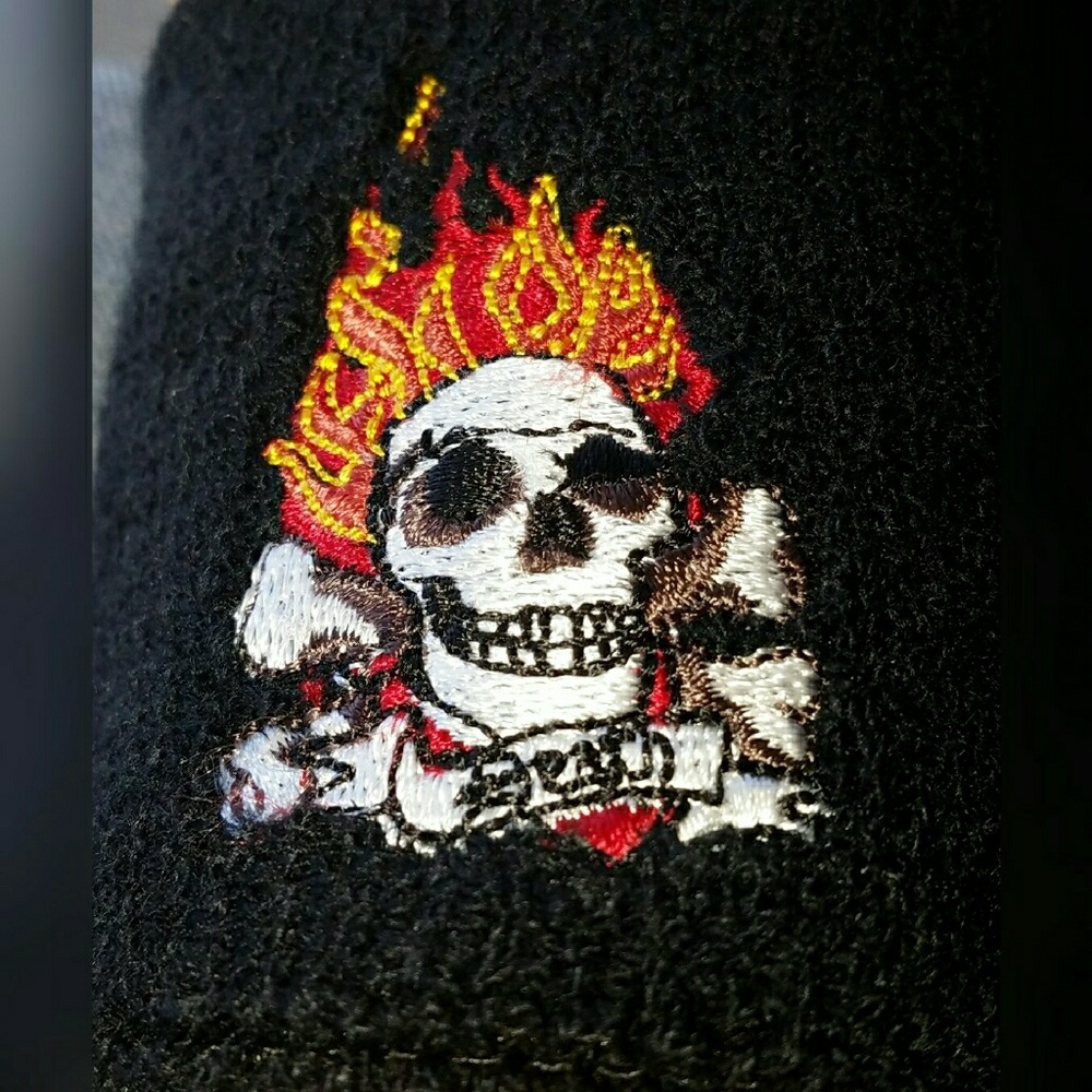°•● SKULL ☠ CROSSBONES Wristbands ●•°