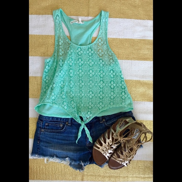 Aqua tie tank - Picture 1 of 1