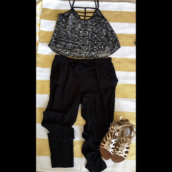 Aztec crop top - Picture 1 of 1
