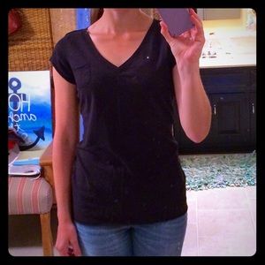 LEI basic black Vneck Tee