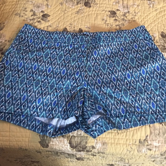 Shorts - Picture 3 of 3