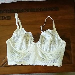 Very pretty NWOT lace bra