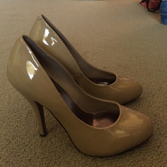 Steve Madden pumps