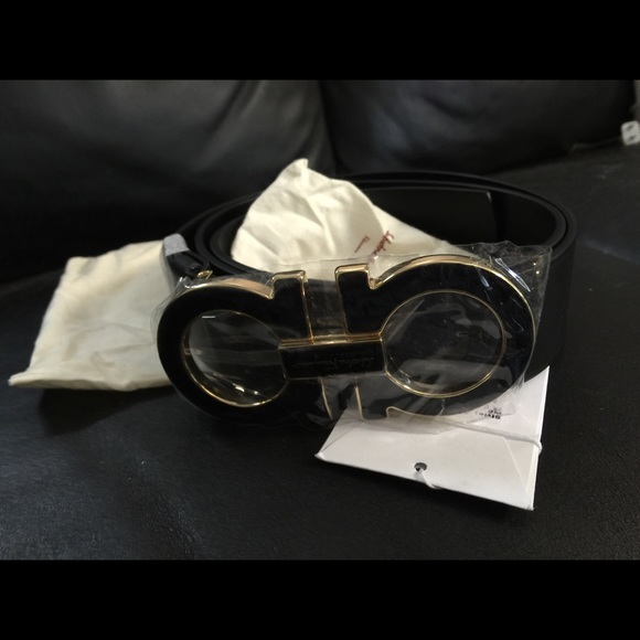 Salvatore Ferragamo women's belt NWT.