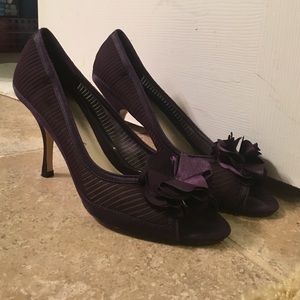 Ann Marino purple peep-toe heels