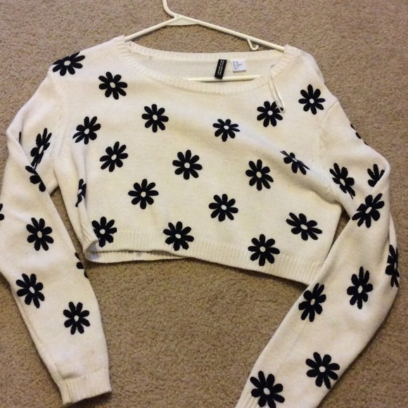 H&M Sweaters - Sunflower crop sweater