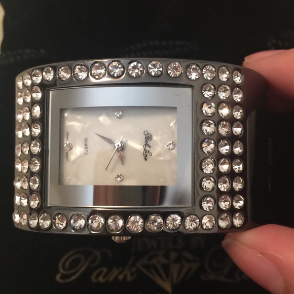 Watch - Picture 2 of 3