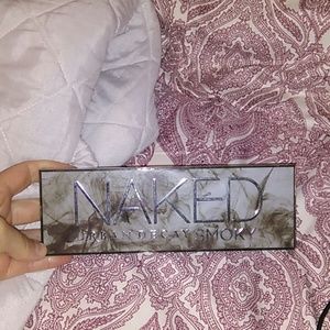 Urban decay naked smoky pallett
