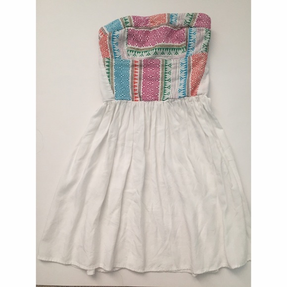 White tribal strapless dress