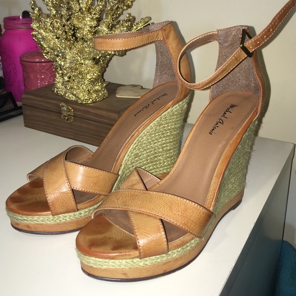 Tan Wedges