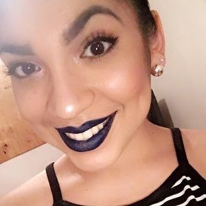 Meet your Posher, Deandra