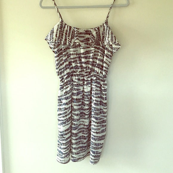 Flirty summer patterned dress