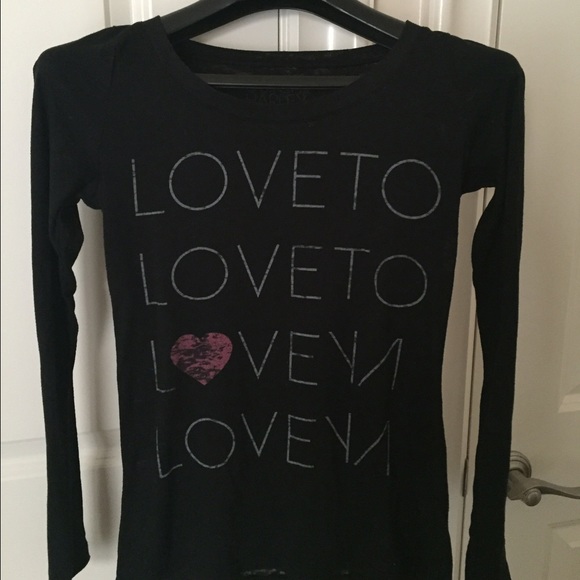 Long sleeve light weight somewhat see through top!
