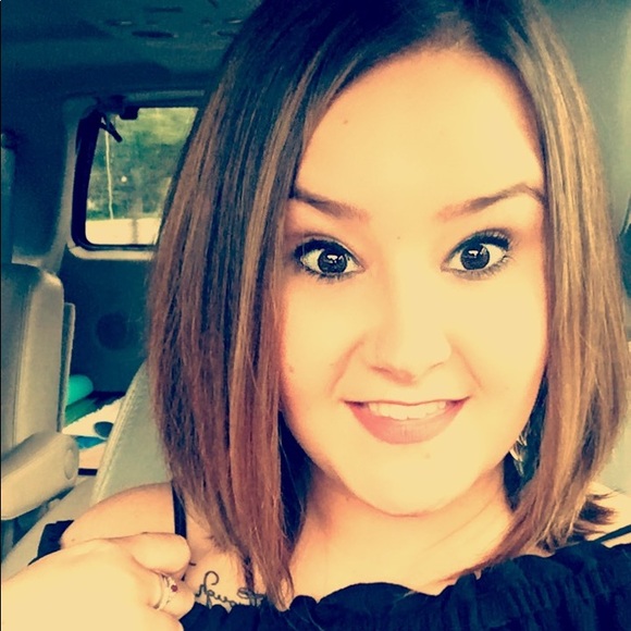 Meet your posher - Picture 2 of 4