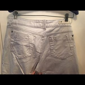 L.e.i light grey stretchy skinny jeans, SO comfy