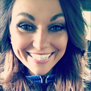 Meet your Posher, Kayla