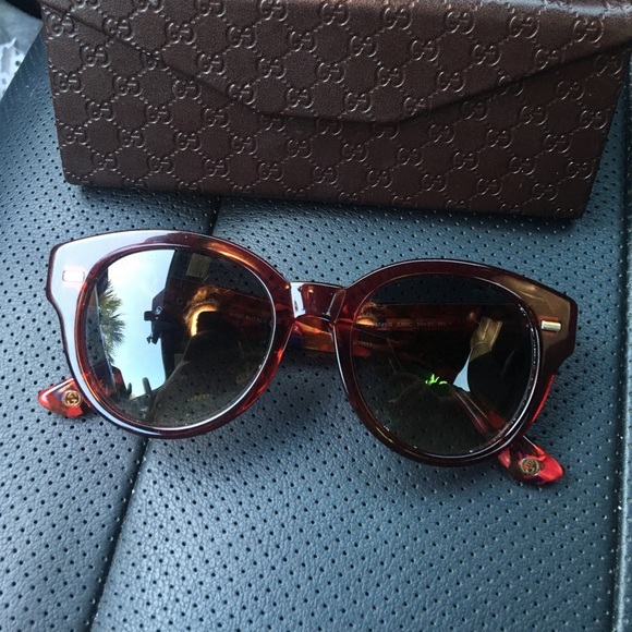 Gucci Dark Red tortoise sunglasses