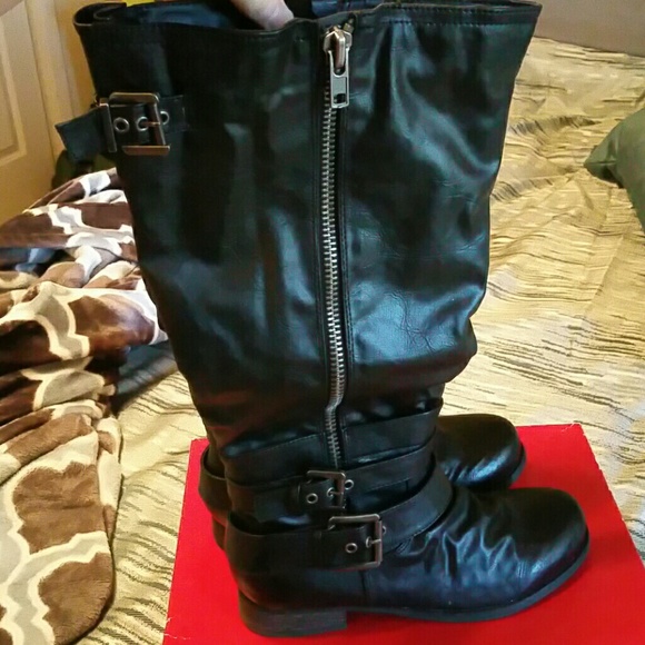 Carlos black boots