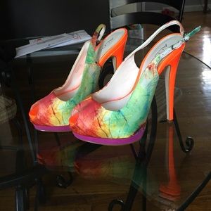 Gorgeous Aldo slingback peep-toes