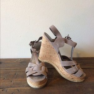 Summer wedges