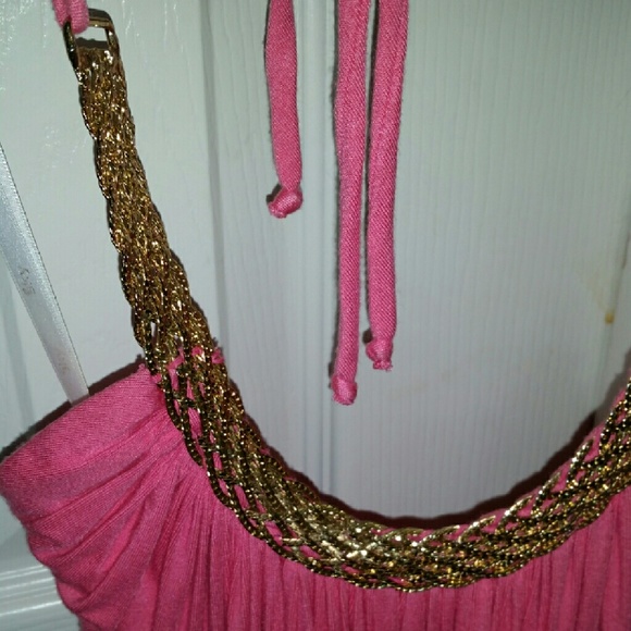 Pink top with gold neckline - Picture 2 of 2