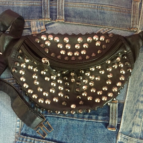 fanny pack