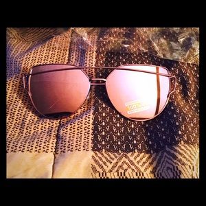 Rose Gold hottest sunnies for summer