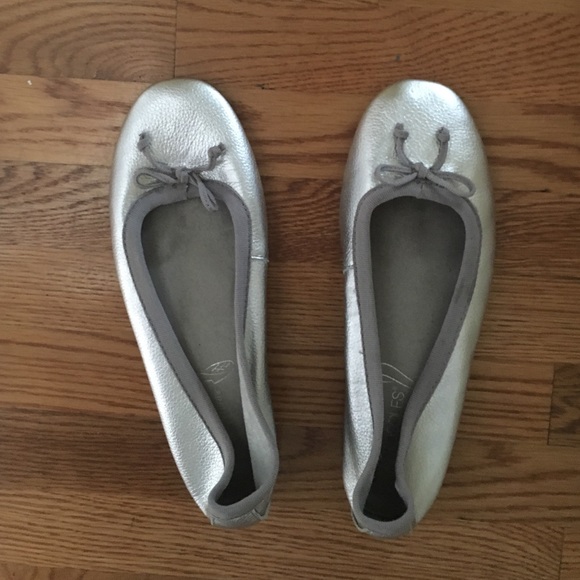 Aerosoles silver flats