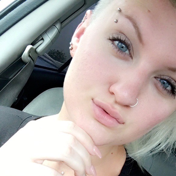 Meet your Posher, Madi