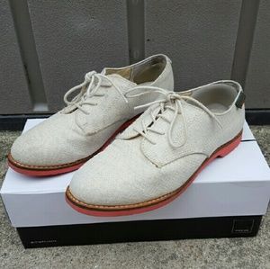 Color contrast oxfords