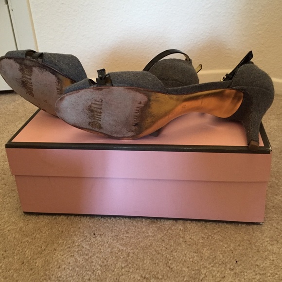 Juicy Couture Gray Cloth Sandles - Picture 2 of 4