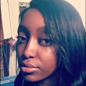 Meet your Posher, Danasia