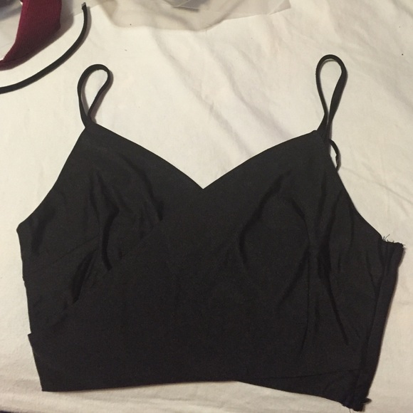 Black crop top - Picture 1 of 1