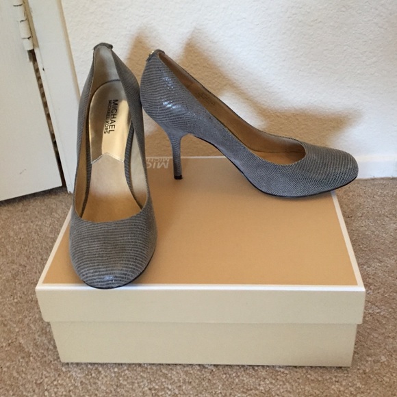 Michael Kors Pressley Pumps