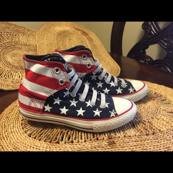 Converse kids shoes size 2Y