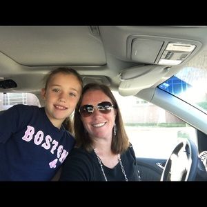 Meet your Posher, Leslie