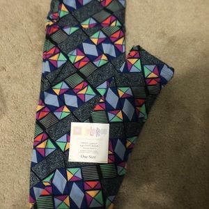 LuLaRoe OS leggings