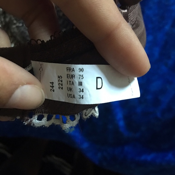 Chantelle bra - Picture 2 of 3