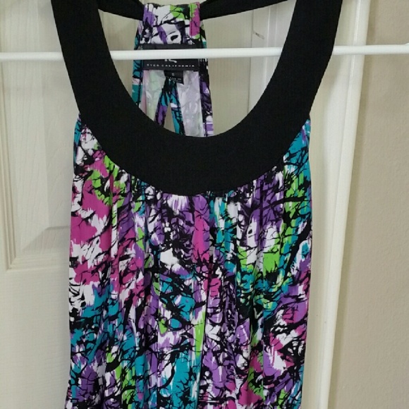 Floral halter top - Picture 2 of 3